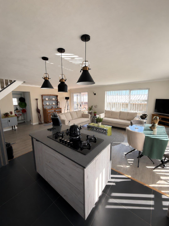 3 Bedroom Property for Sale in Mountainside Western Cape